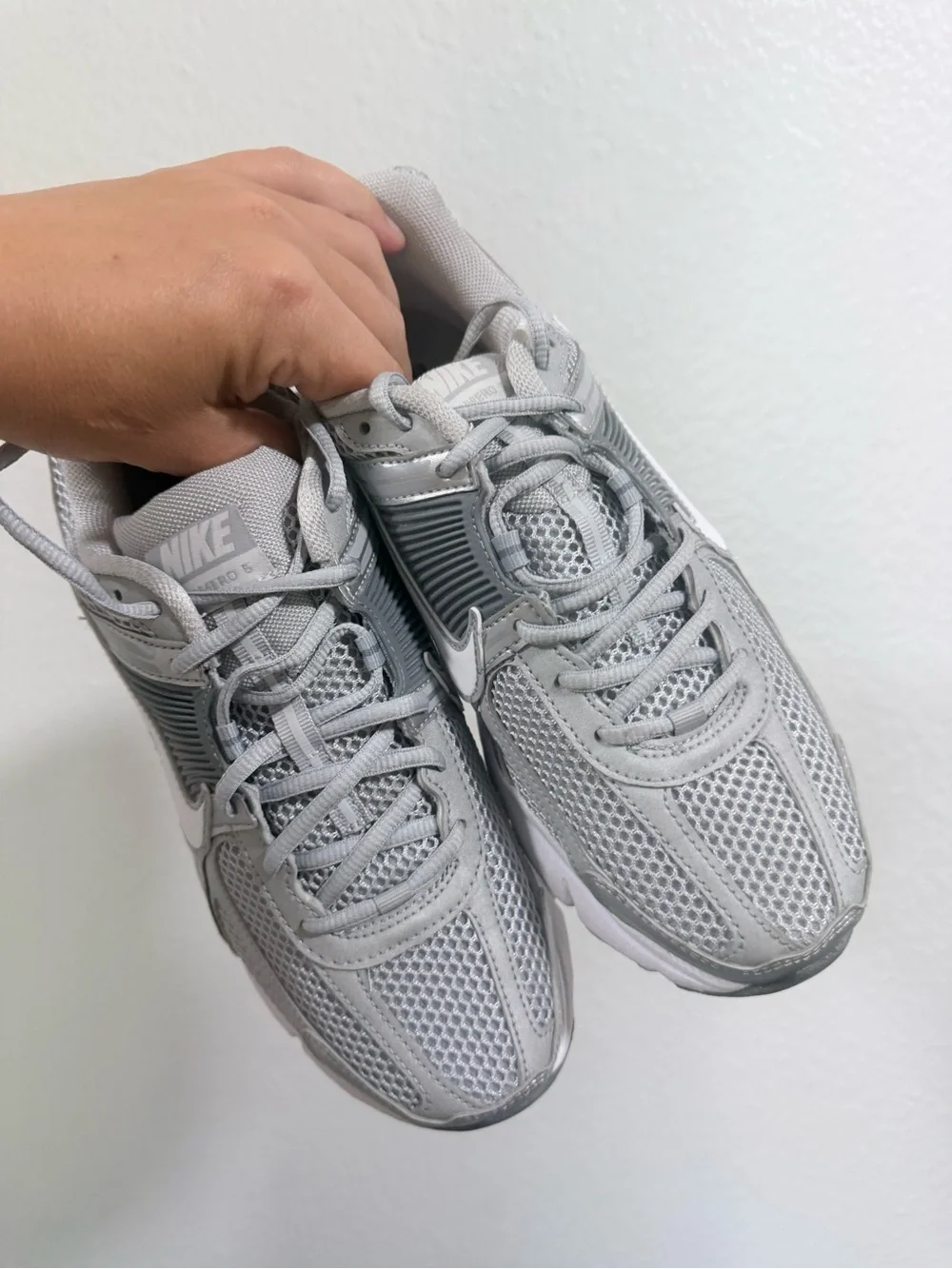 Nike Vomero 5 Silver/Gray Running Shoe